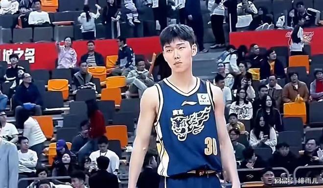 试训同曦男篮！李奕臻或被广东队清洗，朱芳雨至少裁掉3人？