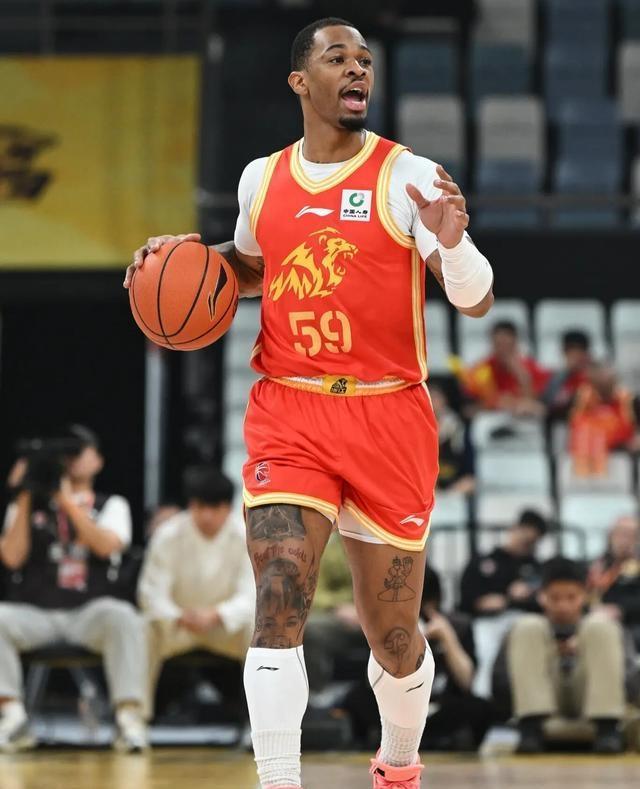 章子怡套现3亿!韩束业绩爆雷,股价1年闪崩80%,头部美妆也卖不动了?