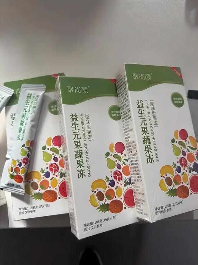 75岁王石在深圳海滩跑步锻炼被偶遇!网友:他光着膀子,身材看起来好瘦,肌肉少得可怜,只剩皮包骨了