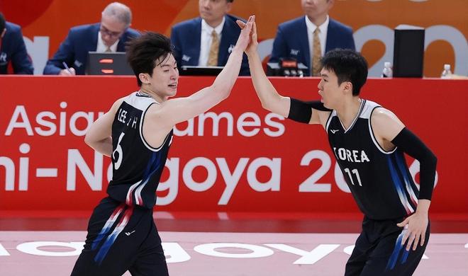 尼克斯总冠军！45分！45分啊！布伦森碾压文班亚马