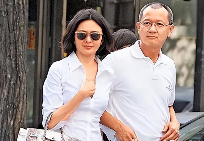 东莞娱乐女主播相亲条件太简单:抱我蹲30下,体力行就结婚!