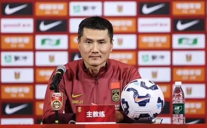 央媒发文:足球小将7战全胜捧起“小世界杯”!却只字未提董路